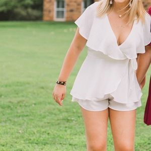 White Romper from Vestique Boutique - Size L